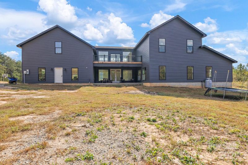 7504 Greedy Hw, Hickory, NC 28602