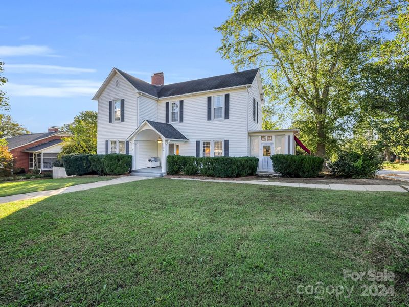 304 E Congress St, Lincolnton, NC 28092