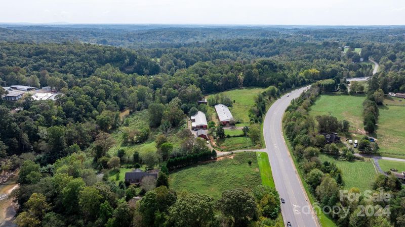2560 Brookford Blvd, Hickory, NC 28602