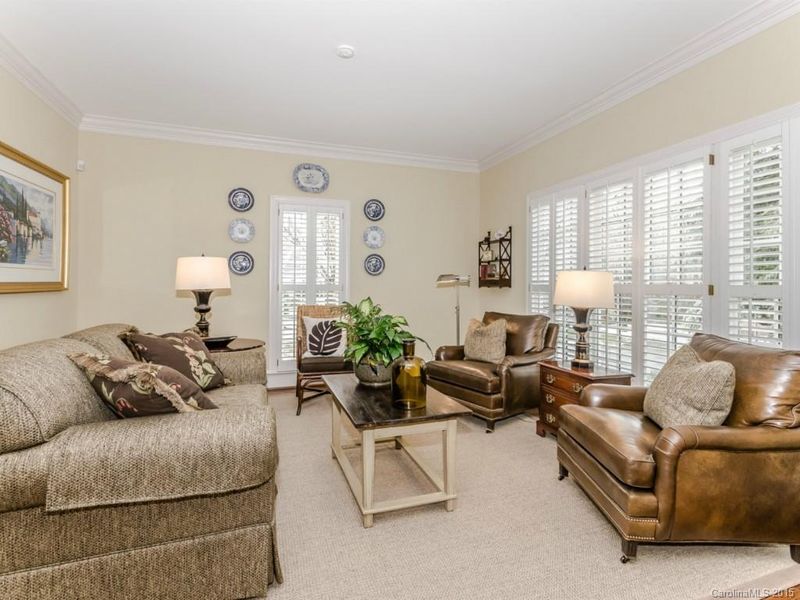 3933 Ayscough Rd, Charlotte, NC 28211