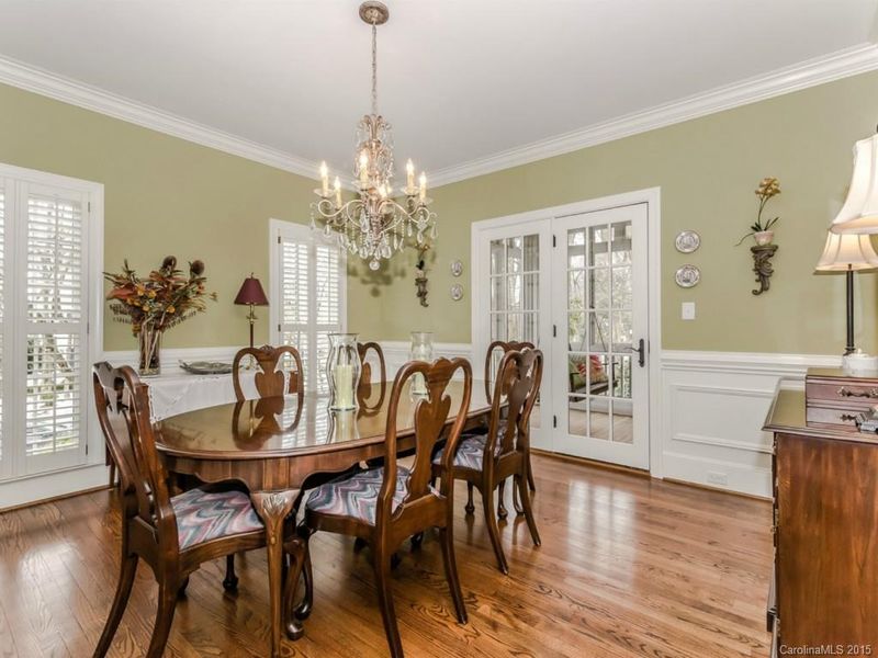 3933 Ayscough Rd, Charlotte, NC 28211