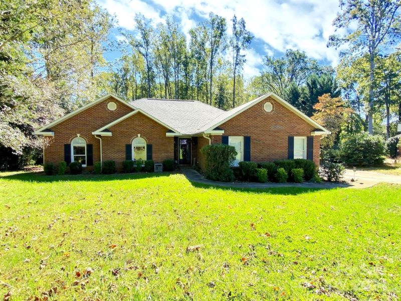 1799 Cameron Heights Cir, Denver, NC 28037
