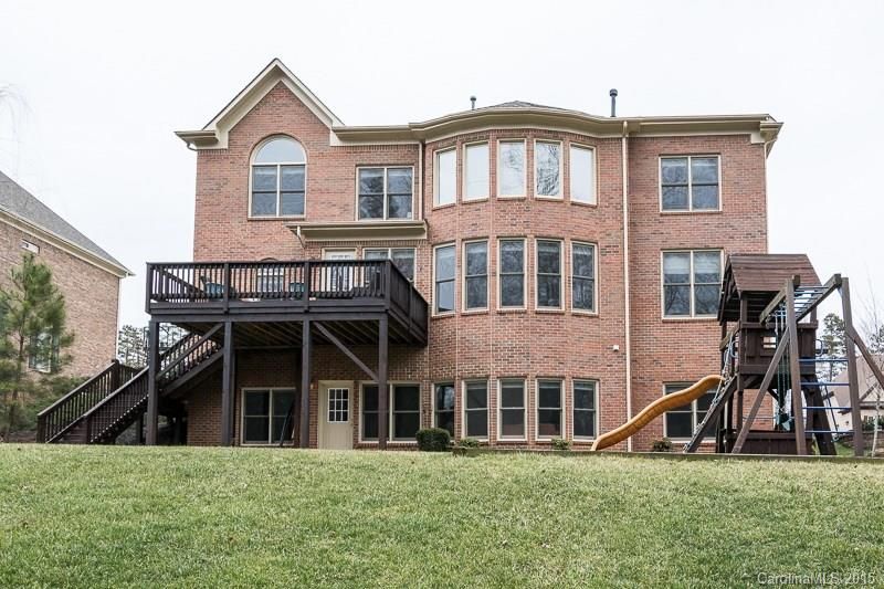 1017 Westbury Dr, Matthews, NC 28104
