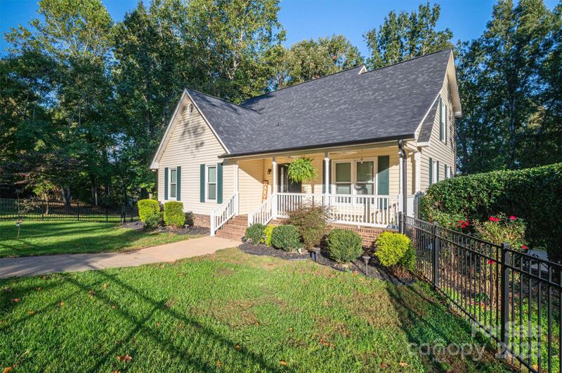 1000 Hunting Ave, Lincolnton, NC 28092