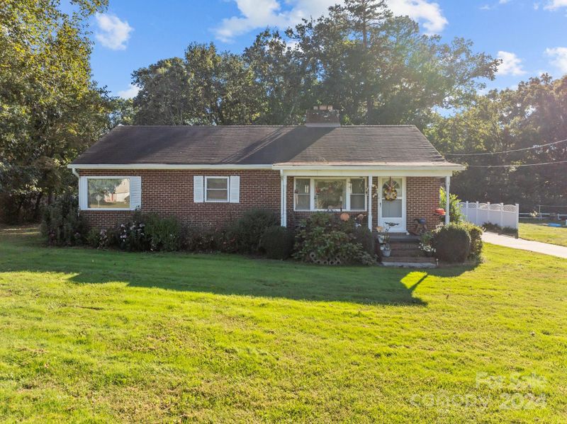 1012 Linwood Rd, Kings Mountain, NC 28086