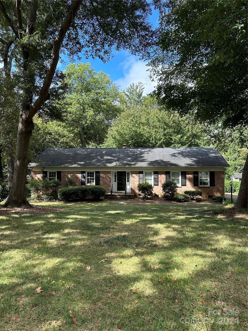 5208 Guildbrook Rd, Charlotte, NC 28226