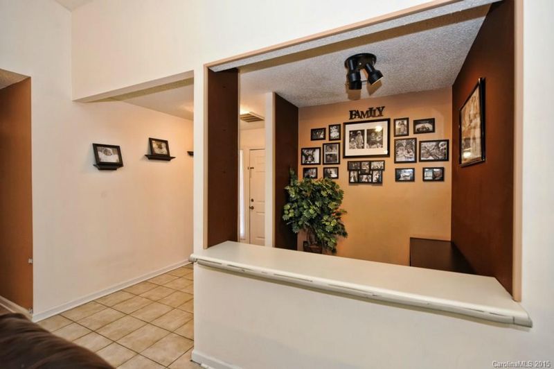11301 Snapfinger Dr, Charlotte, NC 28277