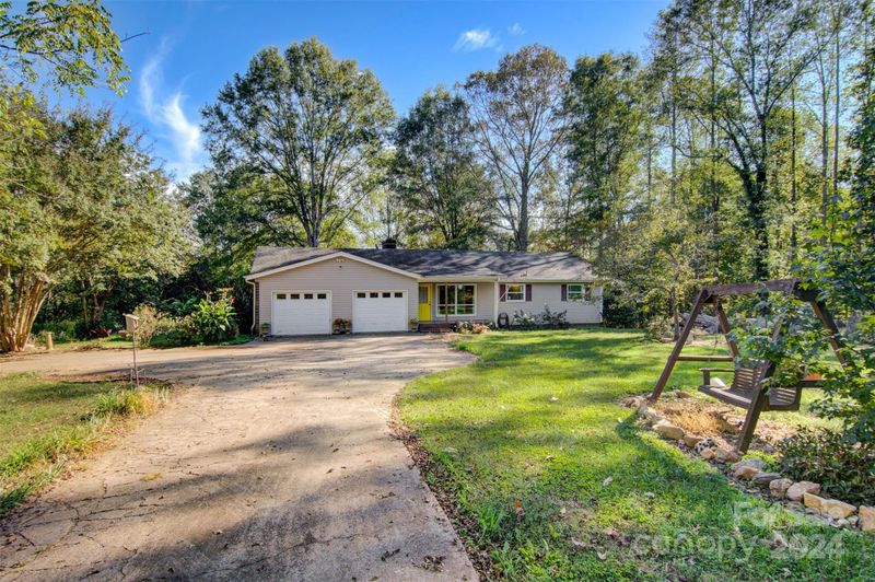 6193 Greedy Hw, Hickory, NC 28602