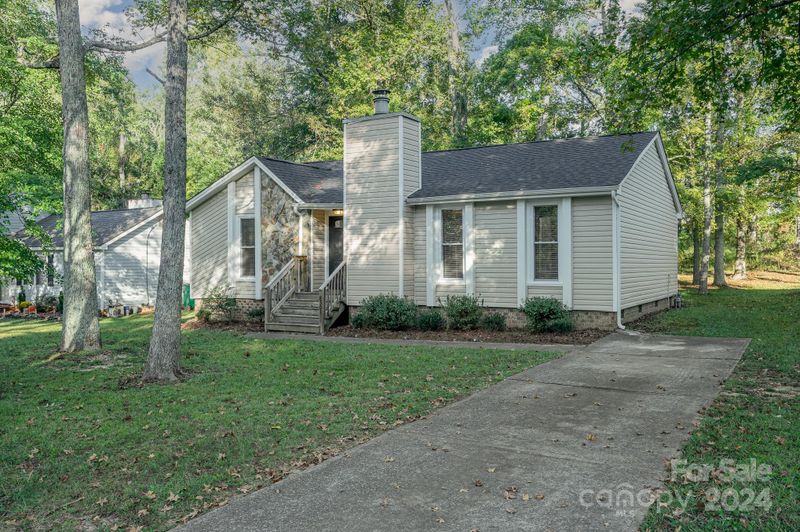 8301 Gera Emma Dr, Charlotte, NC 28215