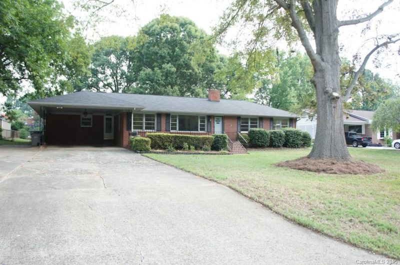 2936 Whitson Rd, Gastonia, NC 28054