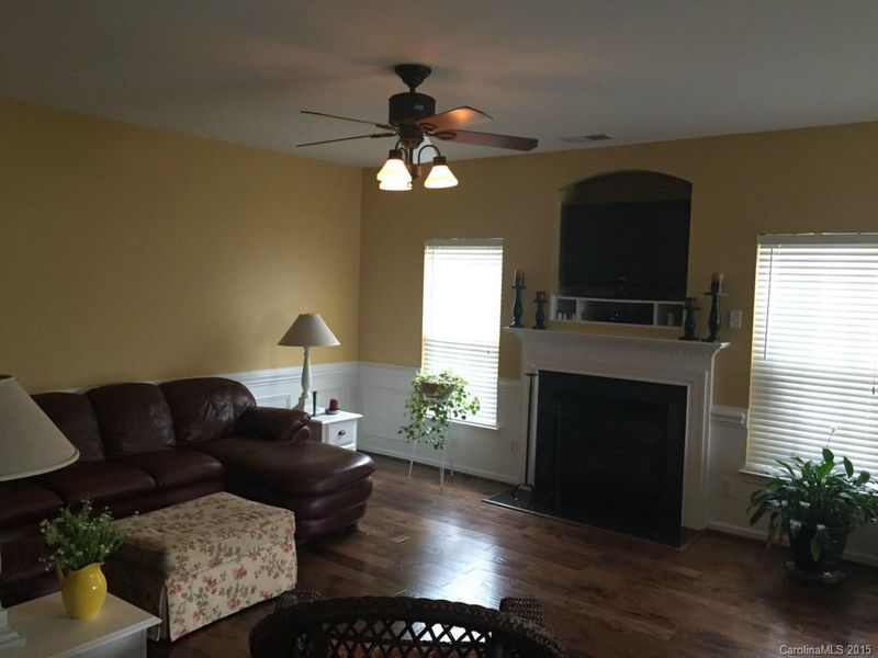 2128 Baggins Ln, Charlotte, NC 28269