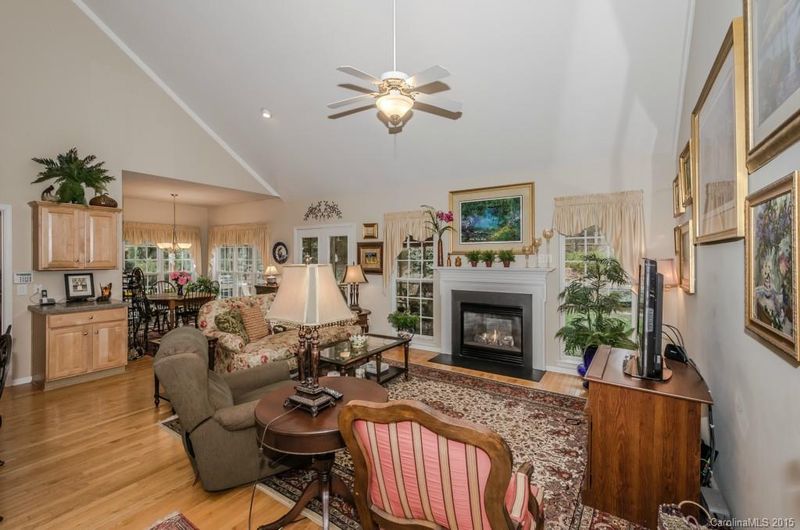 10229 Claybrooke Dr, Charlotte, NC 28262
