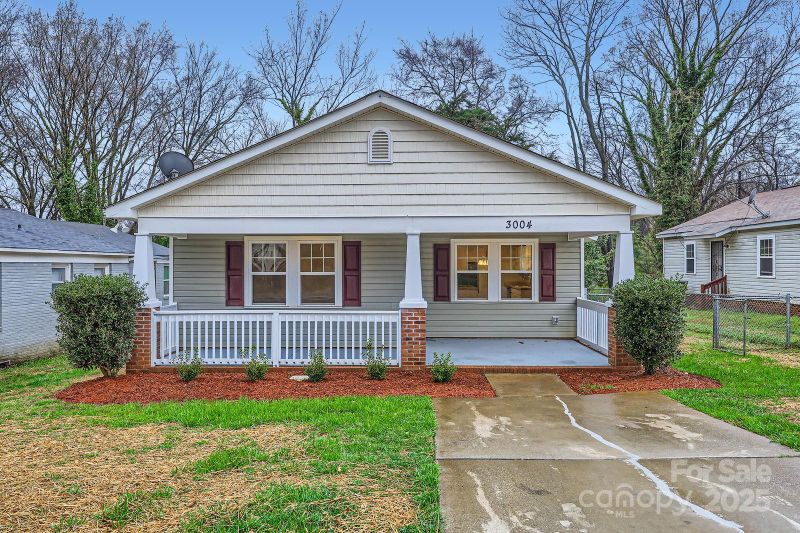 3004 Ridge Ave, Charlotte, NC 28208