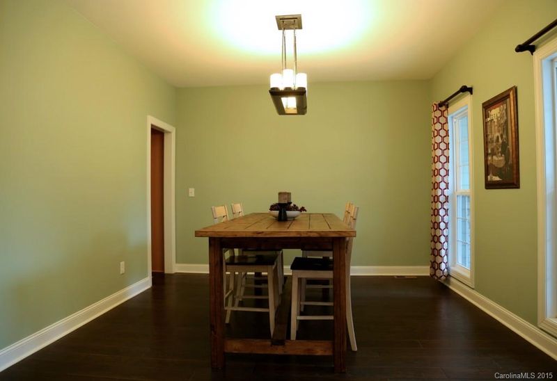 1610 High Ridge Ln, Stanley, NC 28164