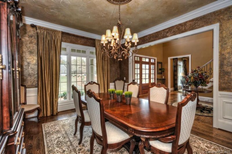 201 Mayfair Rd, Mooresville, NC 28117