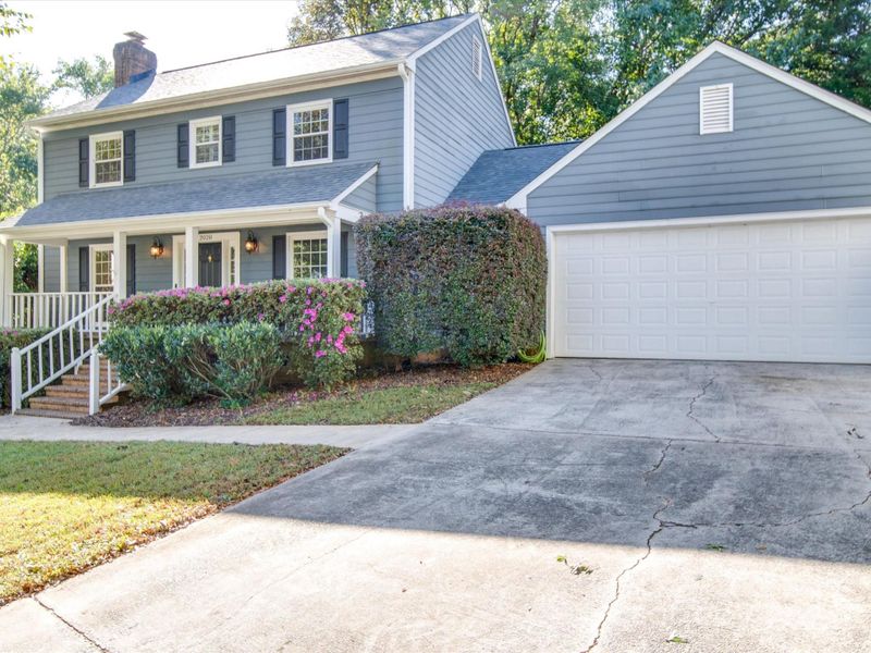 2020 Monaghan Ct, Matthews, NC 28105