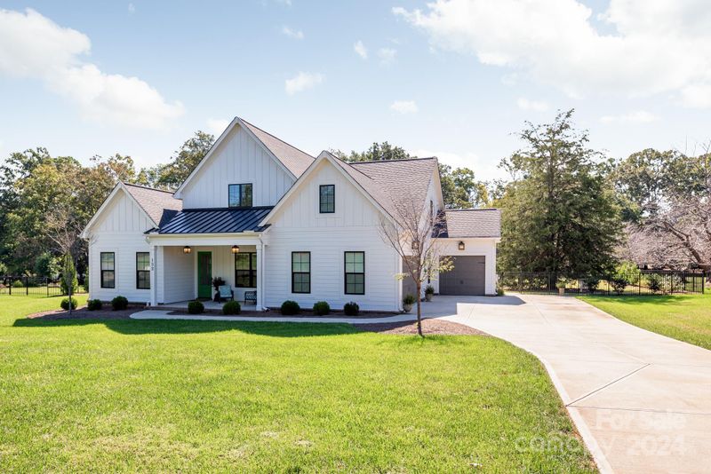 132 Cherry Crossing Ln, Belmont, NC 28012