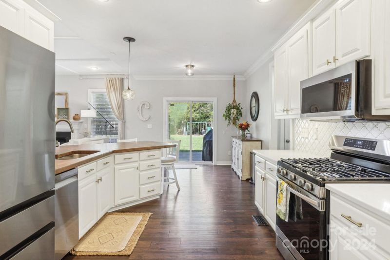 135 Forest Walk Way, Mooresville, NC 28115