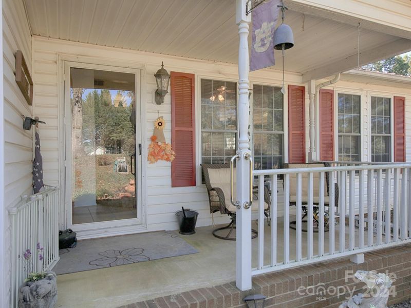 2520 Pinnacle Dr, Catawba, NC 28609
