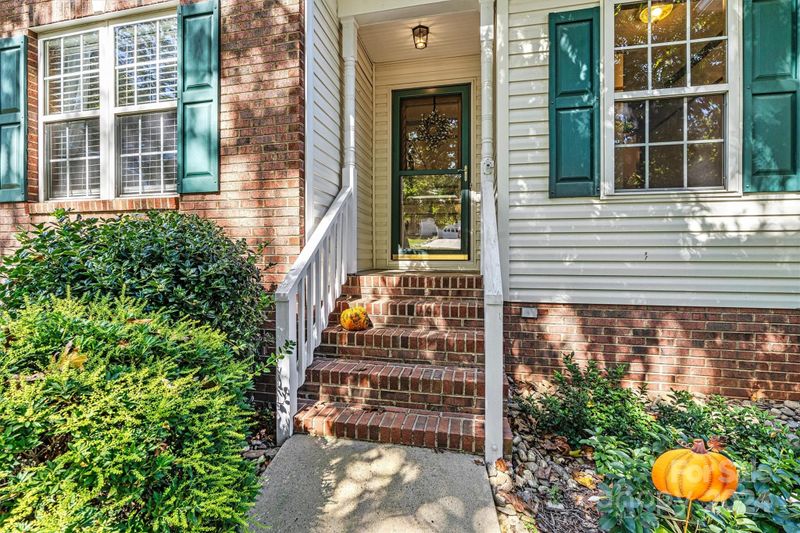 2481 23rd St NE, Hickory, NC 28601