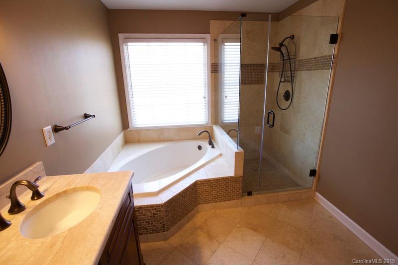 8053 Weddington Downs Dr, Weddington, NC 28104