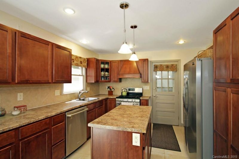 7320 Cedarbrook Dr, Charlotte, NC 28215