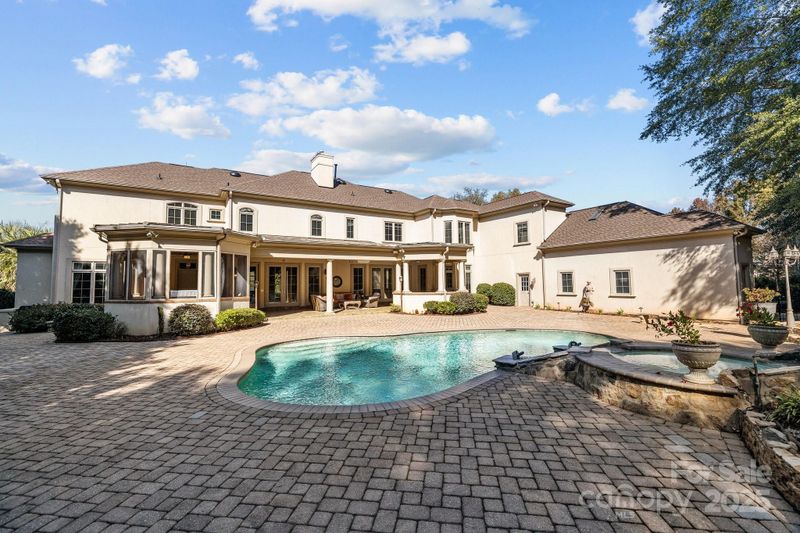 8703 Kentucky Derby Dr, Waxhaw, NC 28173