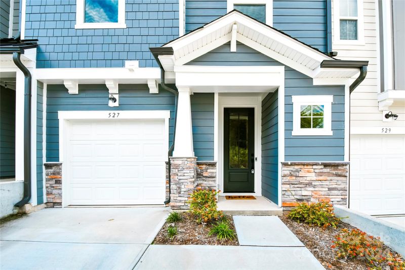 527 Madison Falls Ct, Fort Mill, SC 29708