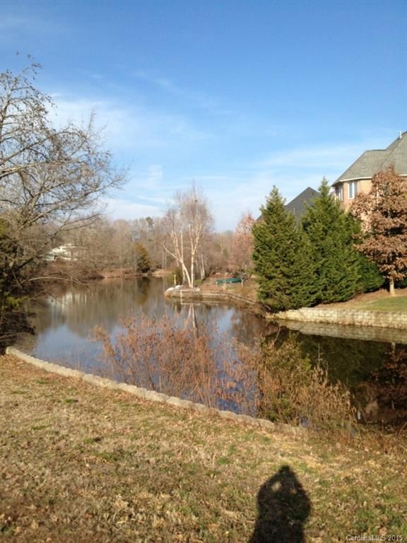 1106 Queen Anne Ct, Fort Mill, SC 29708