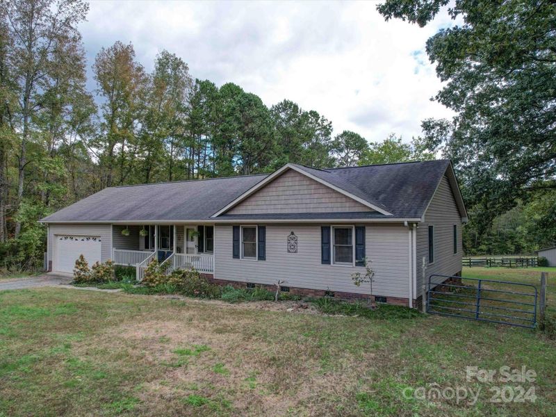 2143 Hahn Rd, Mount Pleasant, NC 28124