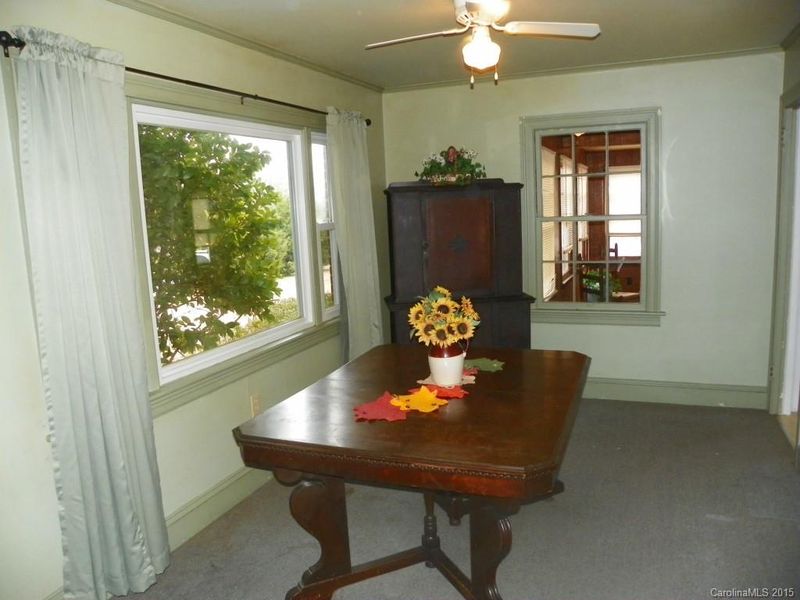 220 Hilltop Rd, Lincolnton, NC 28092