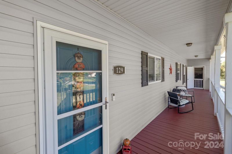 129 Sun Ln, Mooresville, NC 28115
