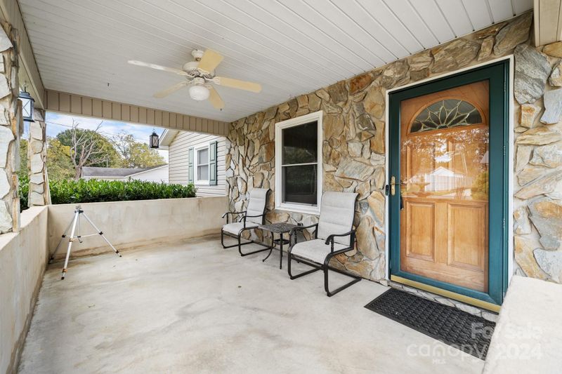 12 Monroe Rd, Maiden, NC 28650