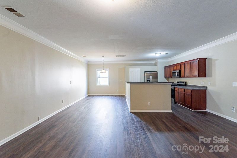 6840 Goldenwillow Dr, Charlotte, NC 28215