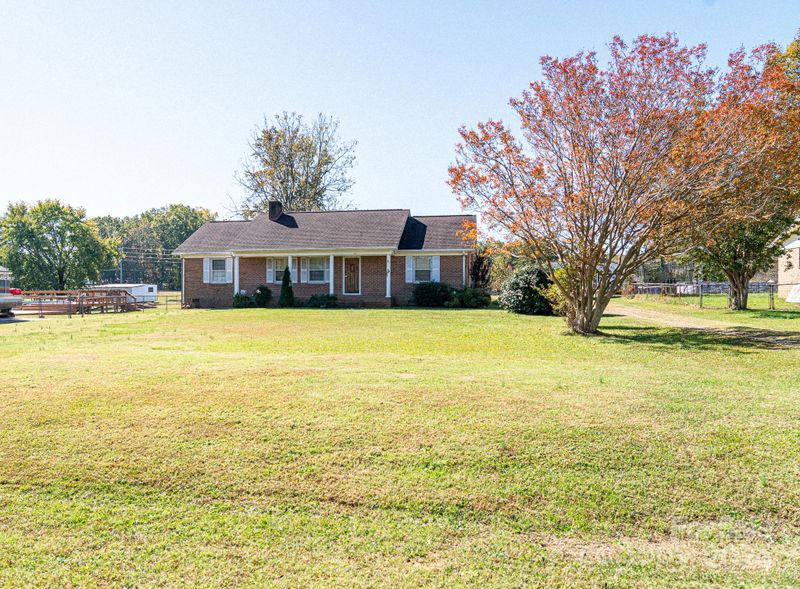 501 Texas Trl, Dallas, NC 28034