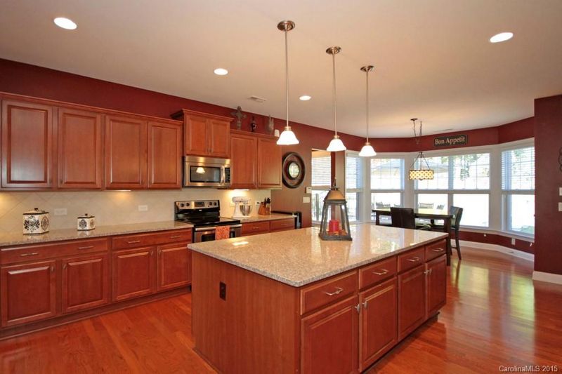 166 Sansome Rd, Mooresville, NC 28115