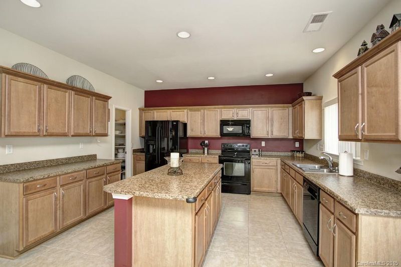 9822 Markus Dr, Mint Hill, NC 28227