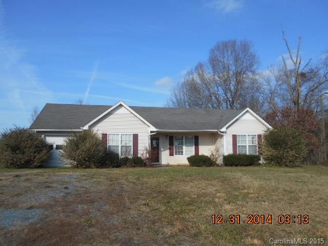 622 Canary Ct, Wingate, NC 28174