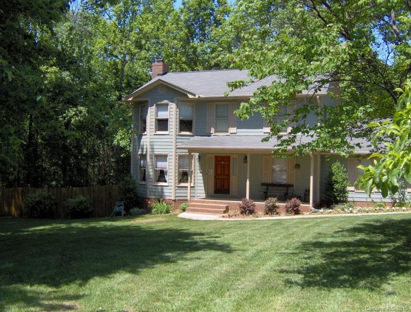 10021 Fireside Ln, Charlotte, NC 28215