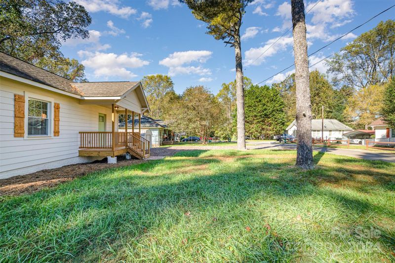 617 Geer St, Lowell, NC 28098