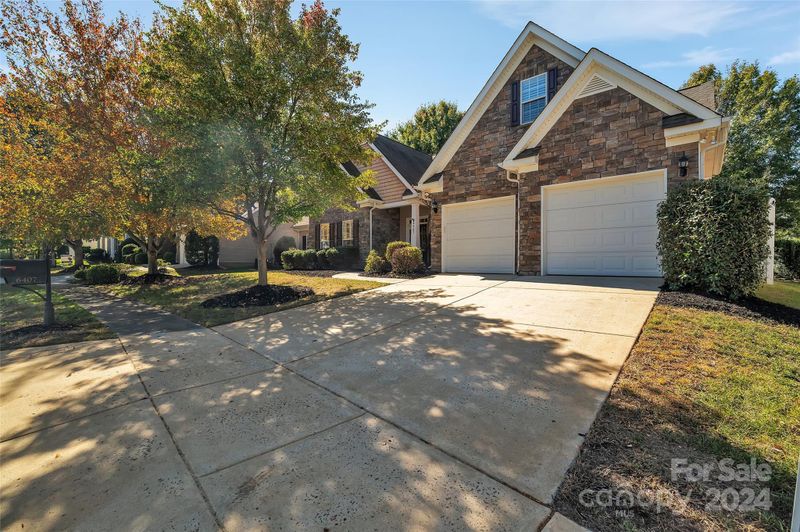 6407 Breckfield Ct, Charlotte, NC 28278