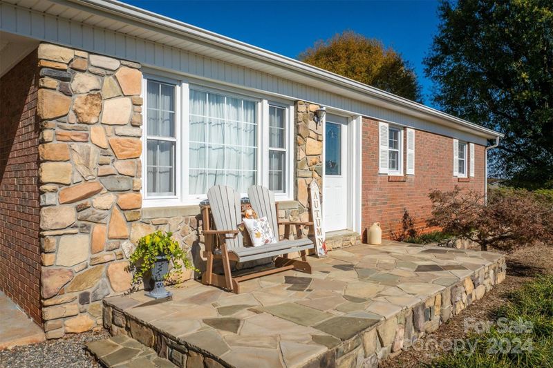 2816 Keisler Dairy Rd, Conover, NC 28613