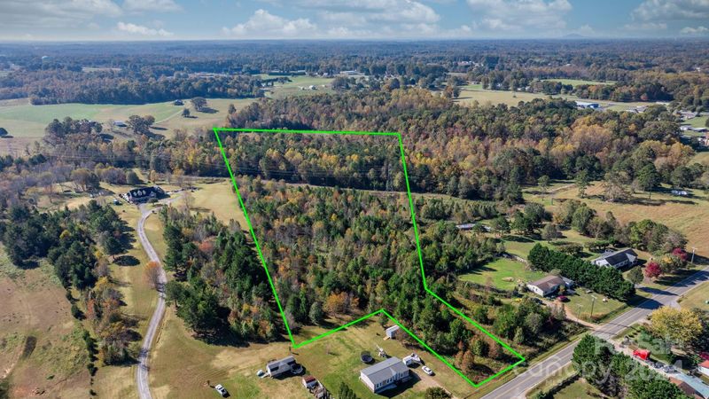 7911 River Bend Rd, Claremont, NC 28610