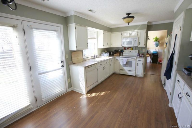 12021 Dolomite Dr, Pineville, NC 28134