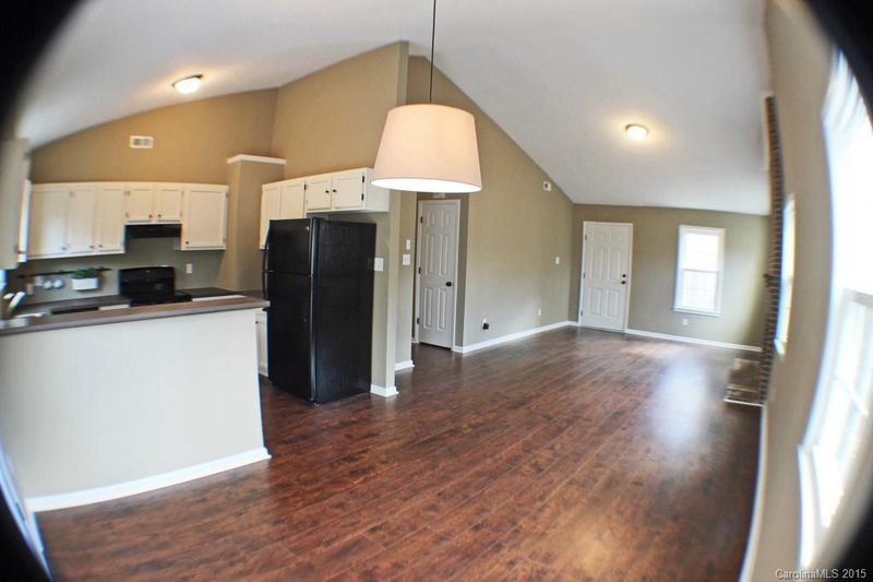 2228 Pinebrook Cir, Charlotte, NC 28208