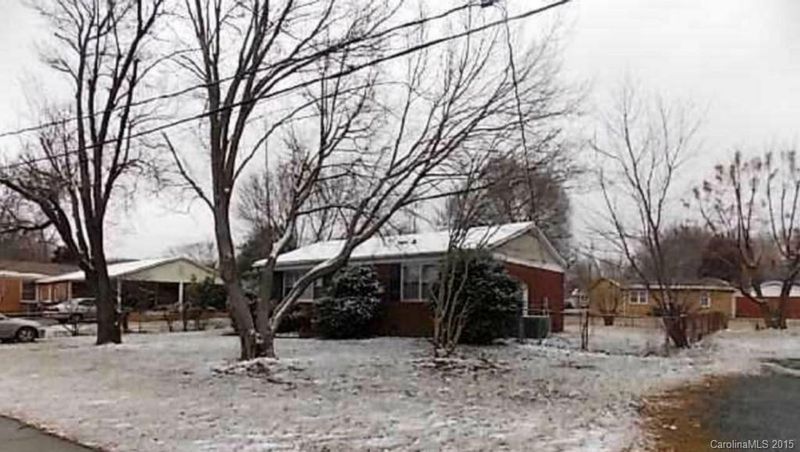 5507 Evanshire Dr, Charlotte, NC 28216