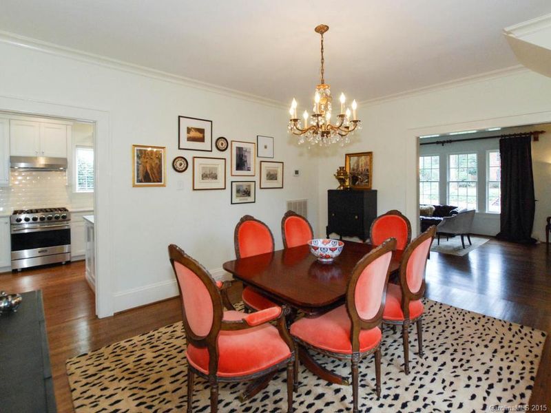 2201 Pembroke Ave, Charlotte, NC 28207