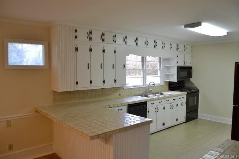 5216 Wt Harris Blvd E, Charlotte, NC 28215