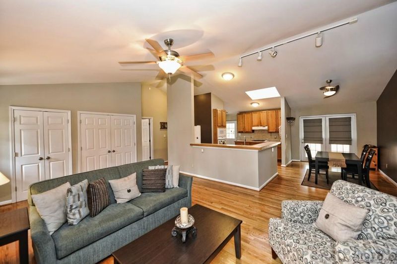 2824 Foxwood Rd, Charlotte, NC 28226