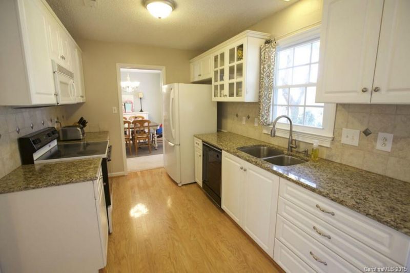 8420 Kirchenbaum Dr, Charlotte, NC 28210